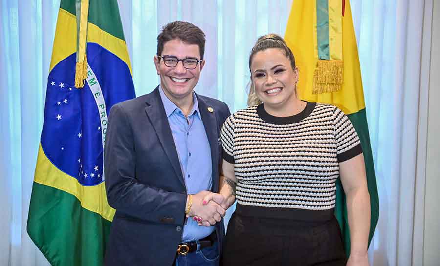 Gladson Cameli recebe nova líder do governo em audiência no Palácio Rio Branco