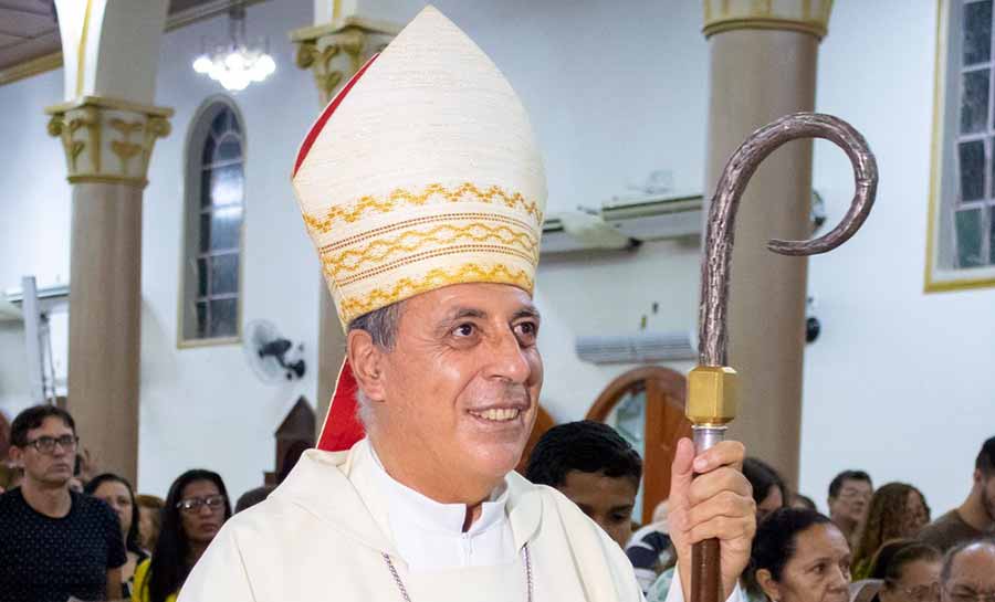 Bispo da Diocese de Rio Branco deixa UTI e aguarda resultado de exames em enfermaria de hospital