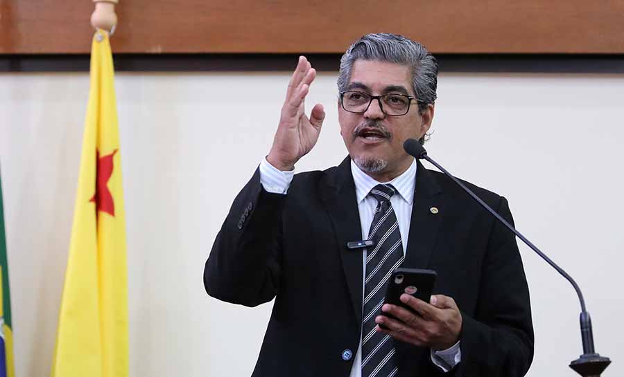 Edvaldo diz que nova reforma de Gladson retira prerrogativas da Assembleia ao querer aumentar cargos em 30% sem autorização legislativa