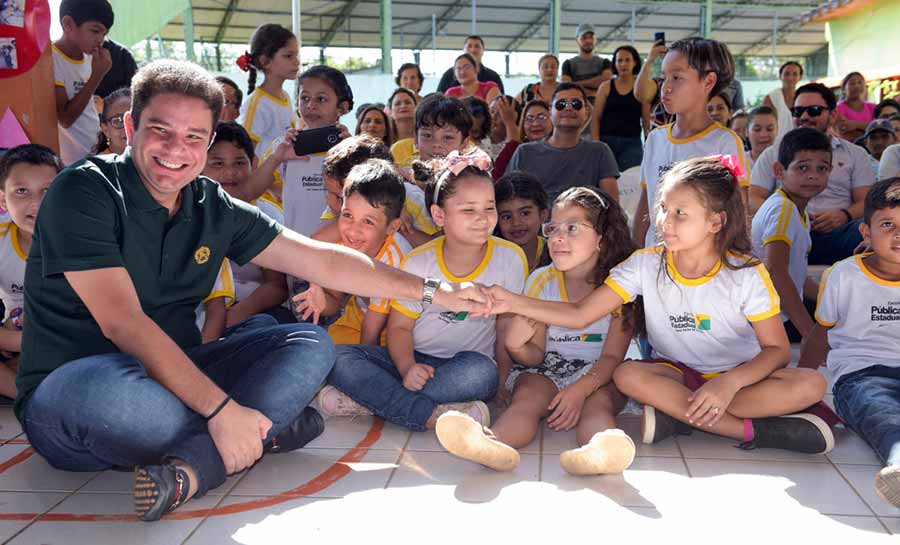 Governador Gladson Cameli reafirma compromisso com educação e importância do programa Prato Extra