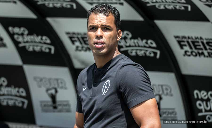 Escalação do Corinthians: Lázaro volta a esconder lista de relacionados antes de um clássico