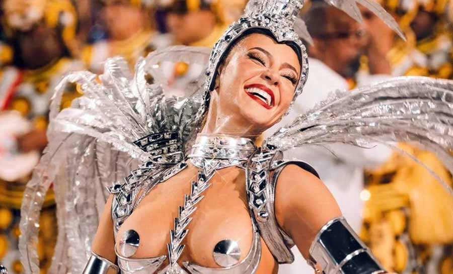 Salto quebrado e rasgo: Paolla Oliveira comenta perrengues no Carnaval