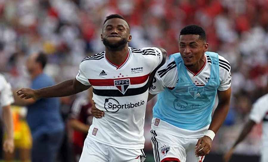 São Paulo vence Botafogo e será mandante nas quartas contra Água Santa