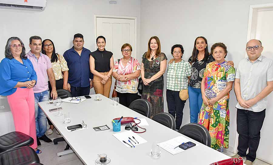 Governadora em exercício Mailza participa de reunião para definir parceria entre Estado e entidades de assistência social