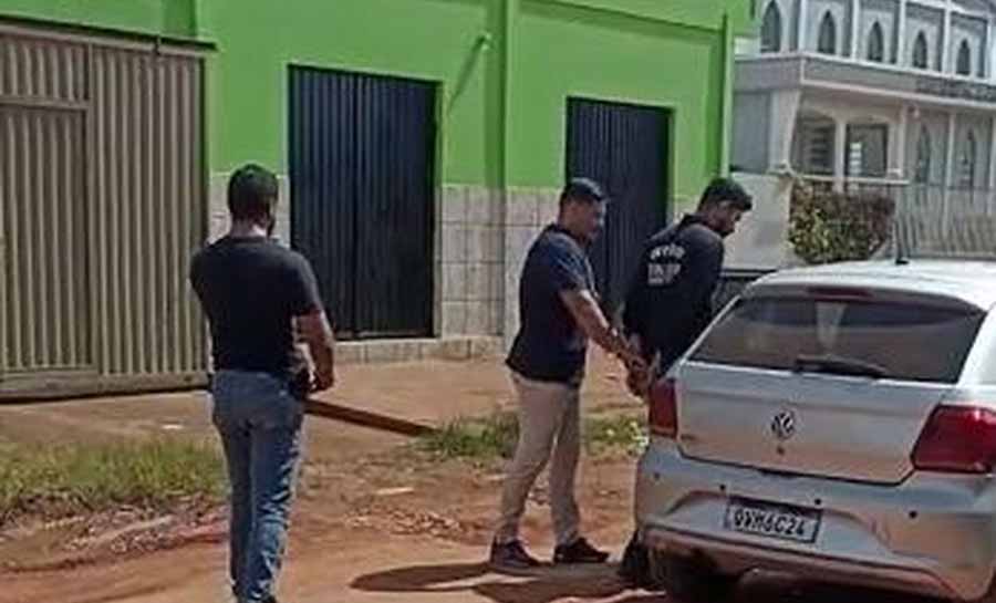 Foragido do Mato Grosso que matou mãe, filha e adolescente é preso em vila no interior do Acre