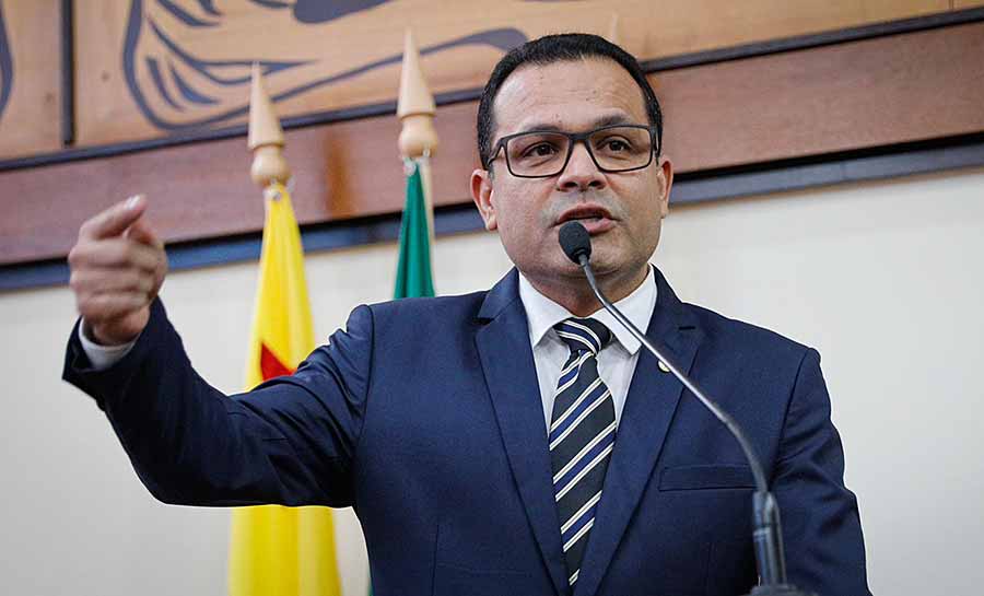 “Votei a favor com muita satisfação”: Deputado Tadeu comemora aumento a servidores da Educação