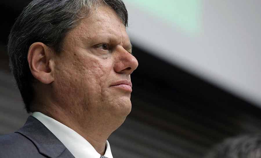 Tarcísio elogia Haddad, mas diz que ‘lua de mel’ de Lula vai acabar