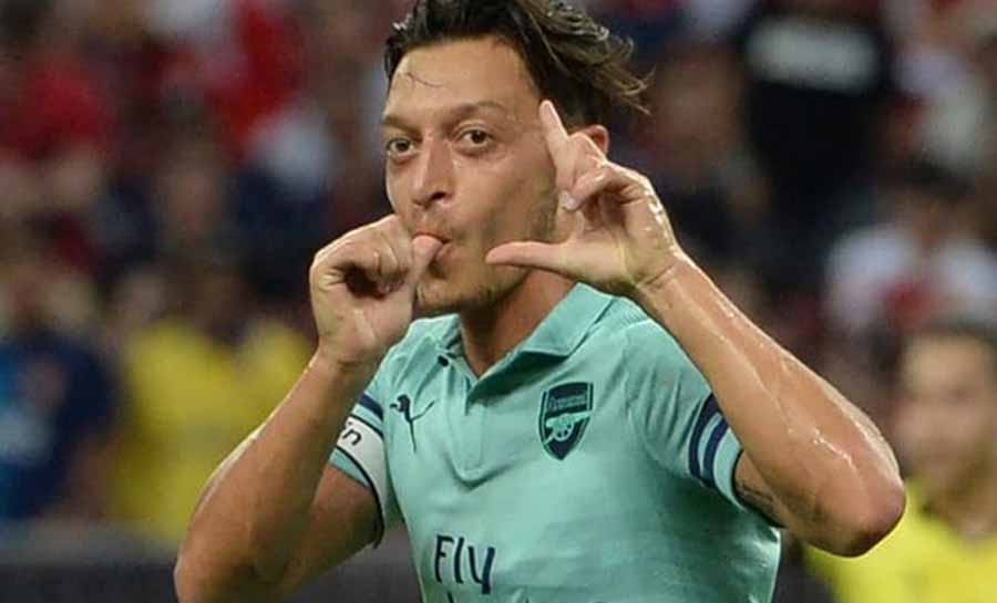 Ex-Arsenal e Real Madrid, Mesut Özil anuncia aposentadoria aos 34 anos