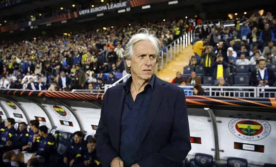 CBF envia Júlio César para negociar com Jorge Jesus, diz jornal