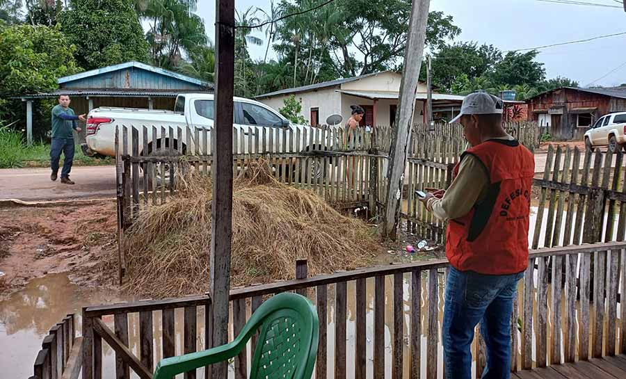 Nível do Rio Acre baixa mais de 2 metros em Assis Brasil e famílias começam a voltar para casa