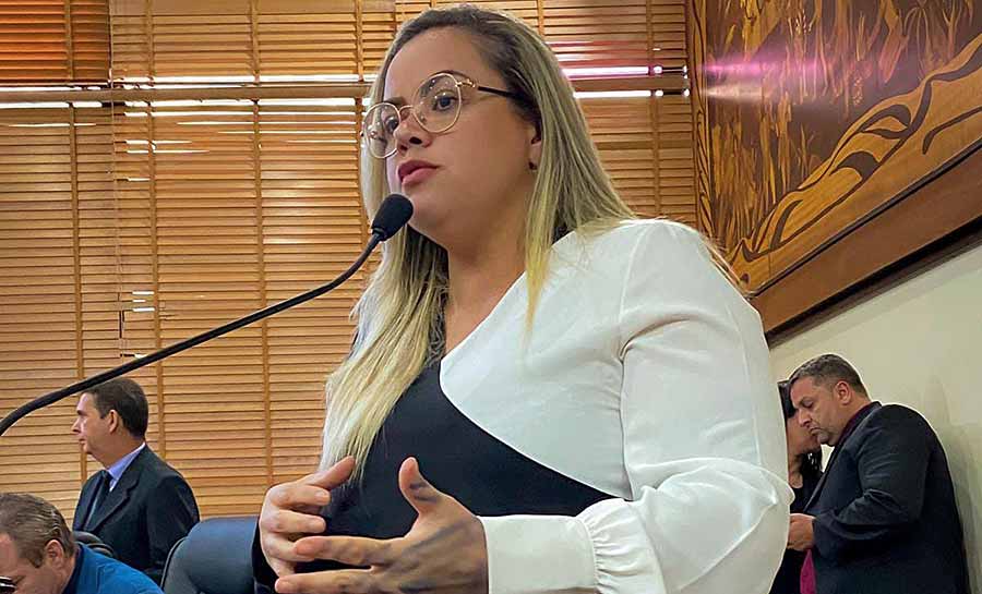 “Pode parecer pouco, mas é muito para quem não tem nada”, diz Dra. Michelle ao aprovar emenda que garantiu Auxilio do Bem em parcela única