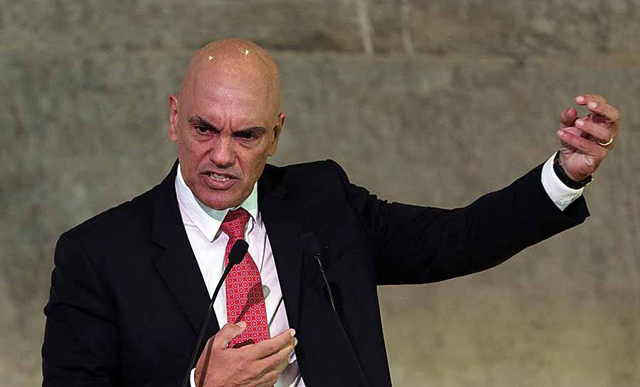 Moraes manda PF marcar depoimento de Bolsonaro sobre atos golpistas