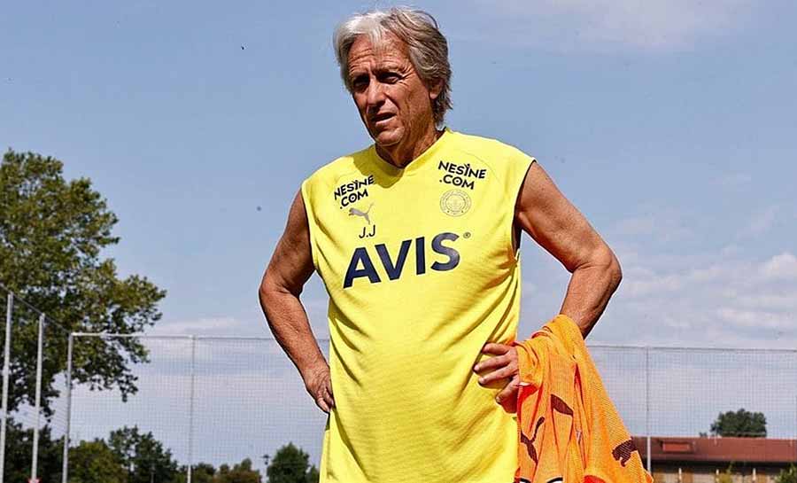 Após desistência do Flamengo, Jorge Jesus ganha força na Seleção