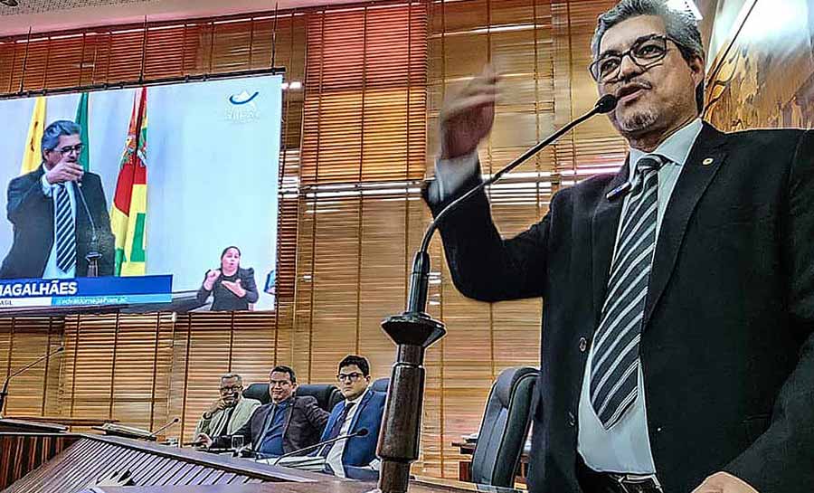 Edvaldo defende a imediata reformulação dos planos de carreiras de servidores que ganham até menos que 1 salário mínimo