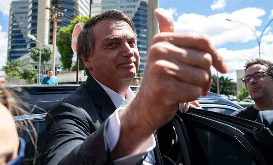 Bolsonaro diz que vai processar Lula por falas em evento em Salvador