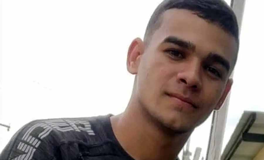 Mãe sofre sem notícias do filho desaparecido há um mês em Cruzeiro do Sul: ‘vivendo à base de remédio’