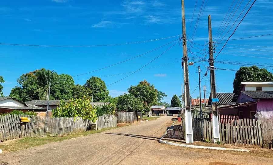 Criminosos arremessam dinamite dentro de casa no interior do AC