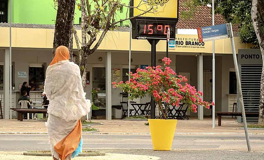 Frio: veja como e onde doar agasalhos e cobertores para pessoas em situação de rua de Rio Branco