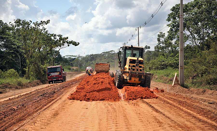 Em parceria com as prefeituras, governo do Acre destina R$ 6 milhões para recuperação de ramais