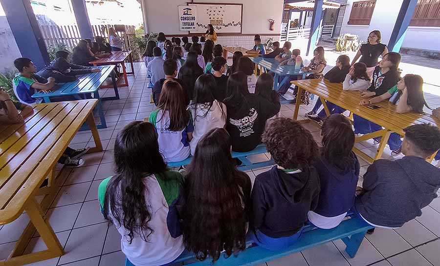 Escola Neutel Maia utiliza leitura como estratégia de combate ao bullying