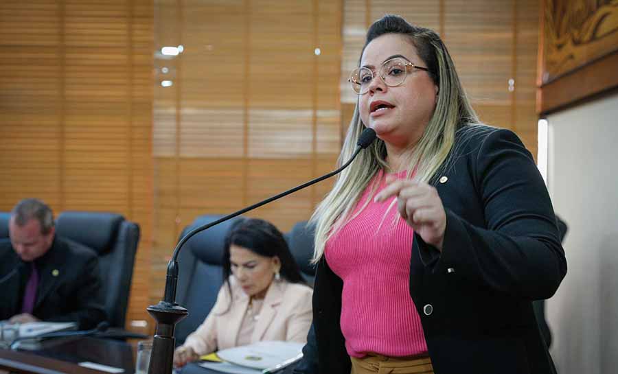 Após episódio envolvendo secretário, Michelle Melo diz: “É um basta que dou hoje como líder do governo. Todos os deputados merecem respeito”