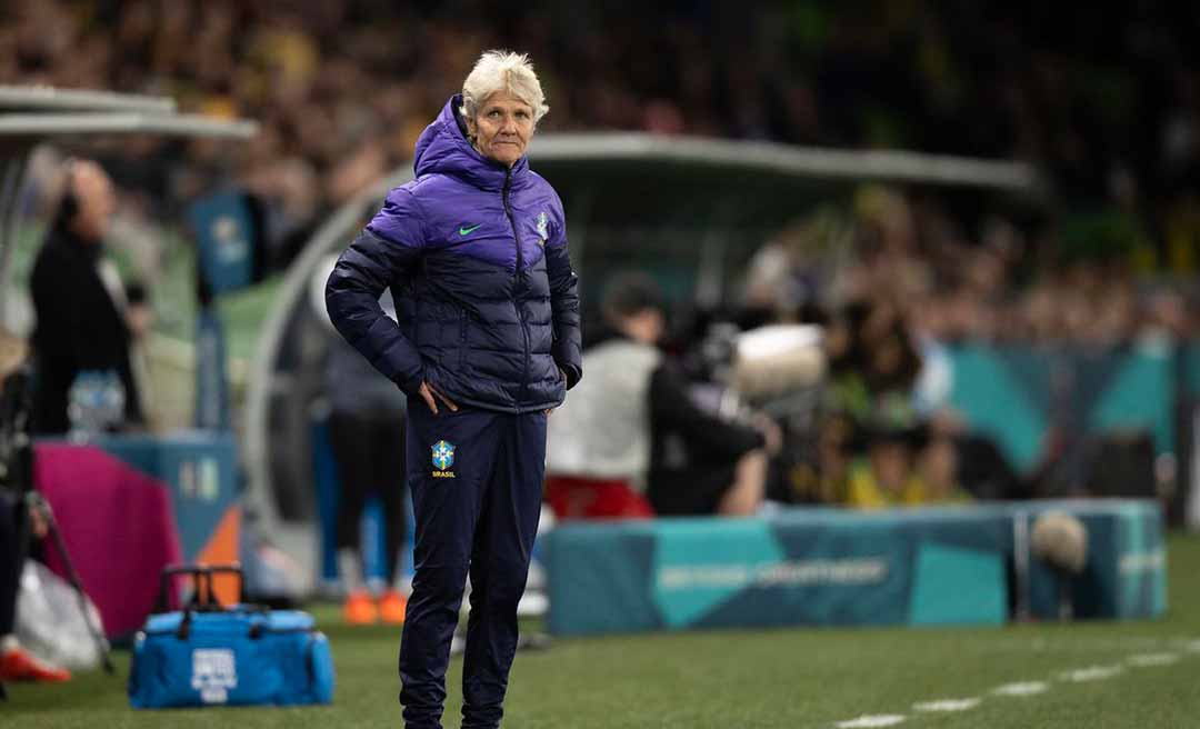 Sundhage atribui eliminação a jogo lento e demora nas substituições