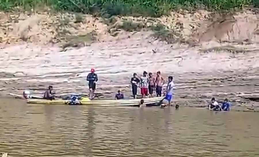 Adolescente de 13 anos morre afogado no interior do AC ao atravessar rio com amigos