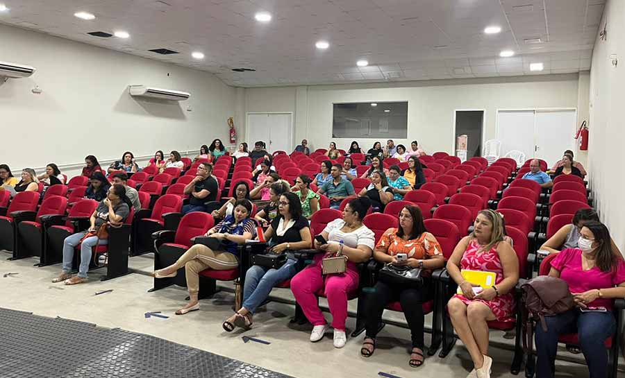 Prefeitura reúne gestores e coordenadores pedagógicos para orientar sobre a aplicação de medidas socioeducativas