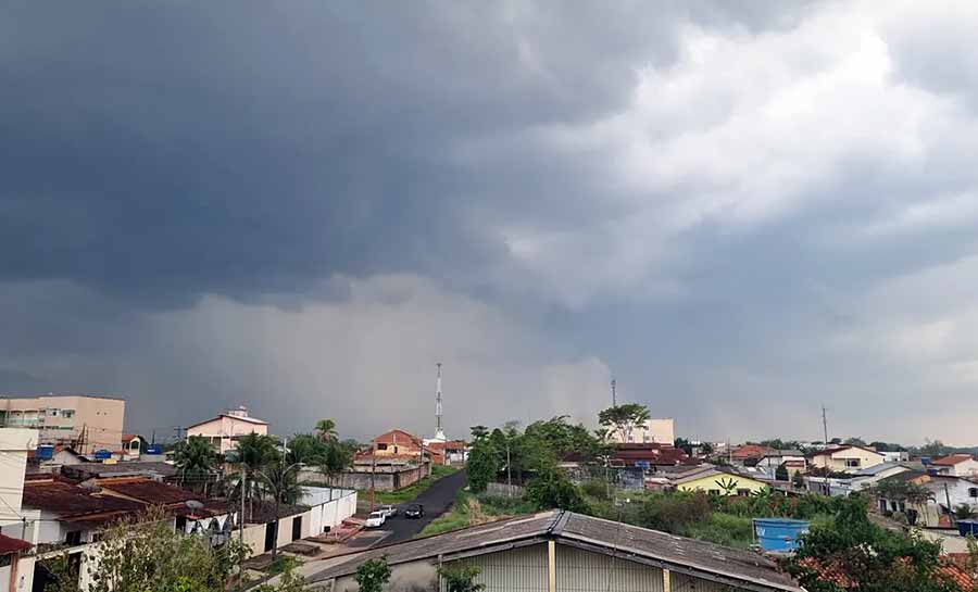 Alerta amarelo: Inmet emite aviso de fortes chuvas para o Acre neste domingo (1º)