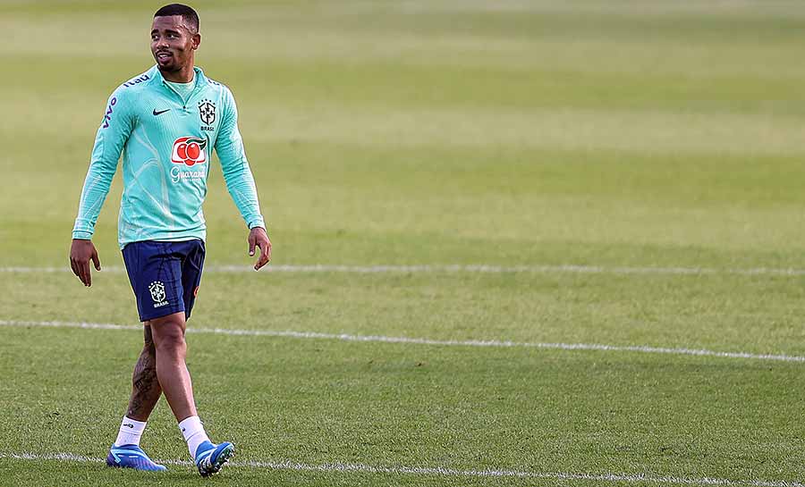 Gabriel Jesus volta a ganhar chance na Seleção e tenta convencer Diniz em posição predileta