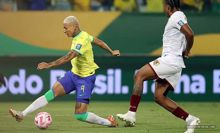 Seleção enfrenta maior seca de gols de centroavantes em seis anos