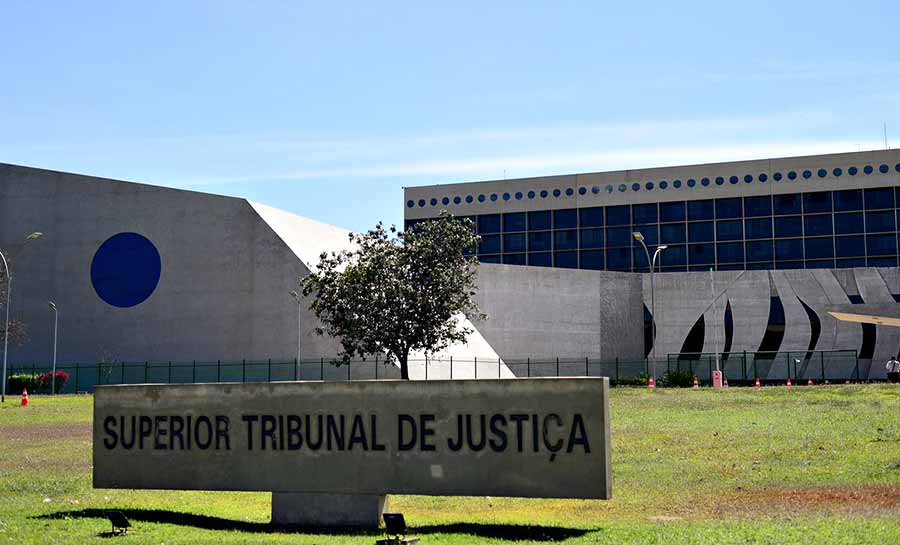 STJ retoma julgamento que pode restabelecer condenação de Ustra