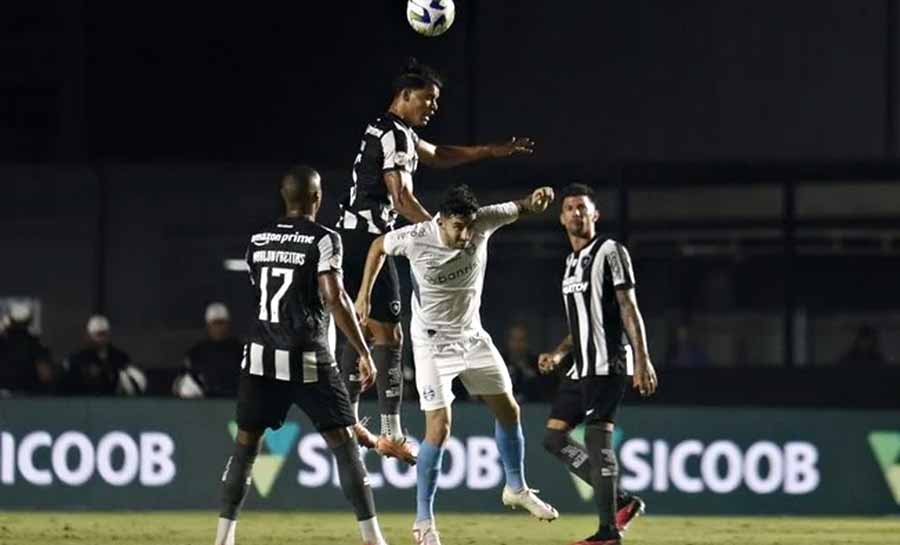 Botafogo desperdiça pontos em sequência importante no Brasileirão