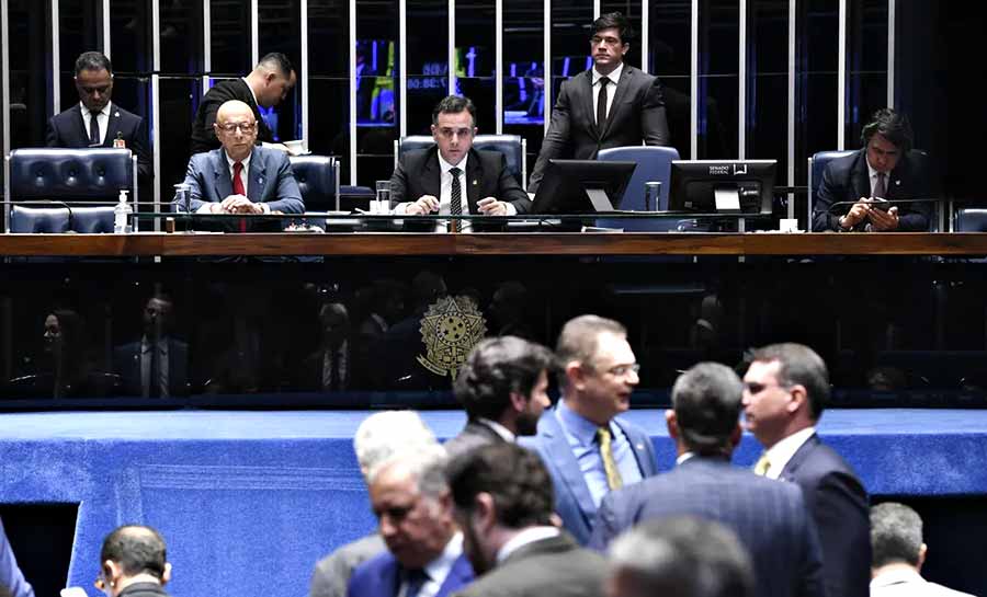 Saiba como votaram os senadores do Acre na aprovação da PEC que limita decisões do STF