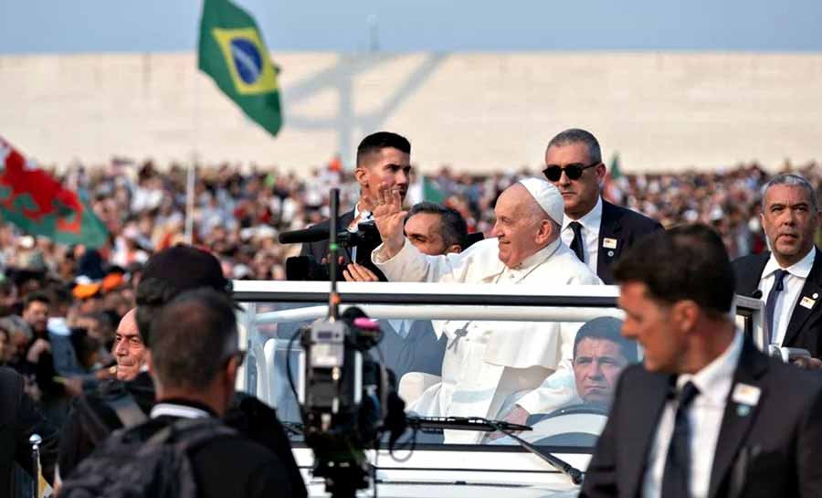 Papa Francisco tem ‘inflamação pulmonar’, mas apresenta melhora