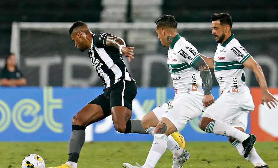 Brasileiro: Botafogo pega Coritiba tentando voltar à luta pelo título