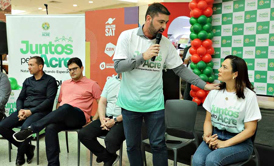 Ao lado de Mailza, Nicolau Jr participa do lançamento do programa de natal do estado