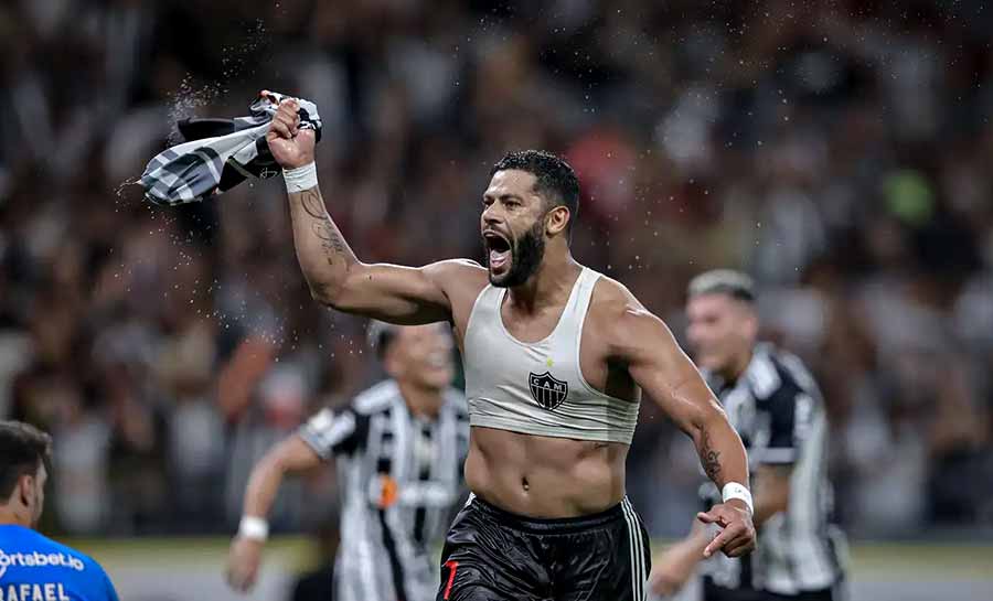 Brasileiro: Hulk decide e Atlético continua vivo na luta pelo título