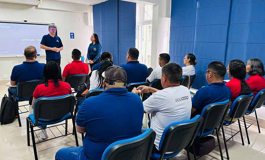 Cooperativas da agricultura familiar e economia solidária conhecem experiência exitosa de central no Distrito Federal