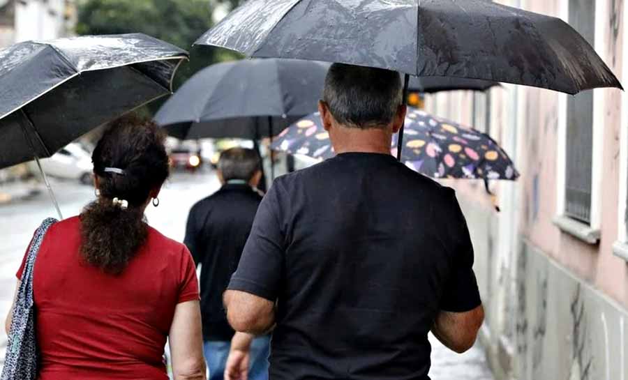 Temporal atinge o Rio Grande do Sul e deixa 203 mil sem energia