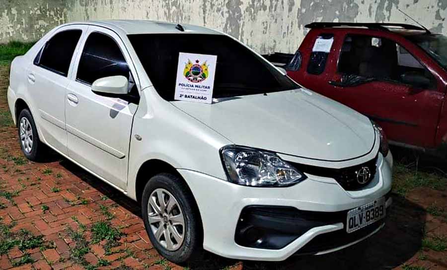 Polícia Militar recupera veículo que havia sido roubado há poucos instantes no bairro Amapá