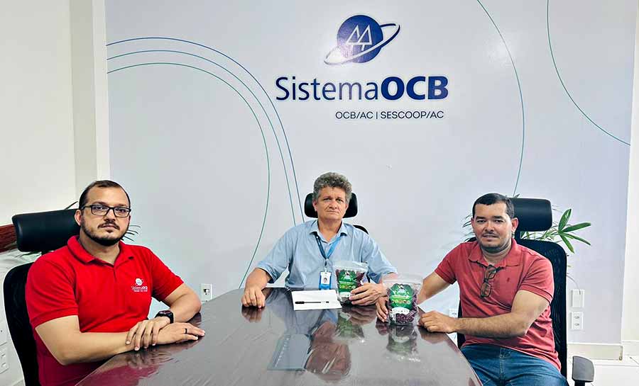 Presidente da OCB recebe dirigente de cooperativa de Marechal Thaumaturgo para debater o fortalecimento do cooperativismo no município