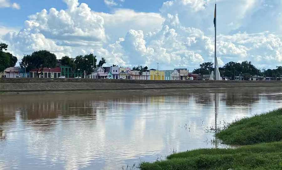 Nível do Rio Acre oscila na capital, mas Defesa Civil teme inundações nos próximos meses