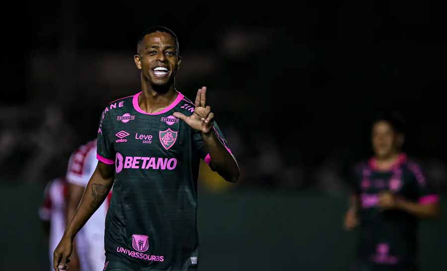 Fluminense tenta manter liderança do Carioca diante do Sampaio Corrêa