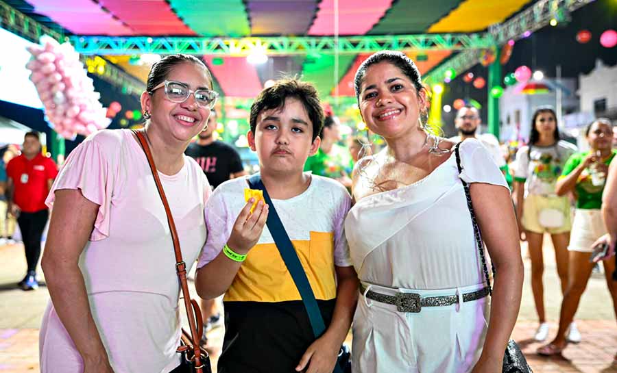 Foliões prestigiam o retorno do Carnaval na Gameleira em Rio Branco