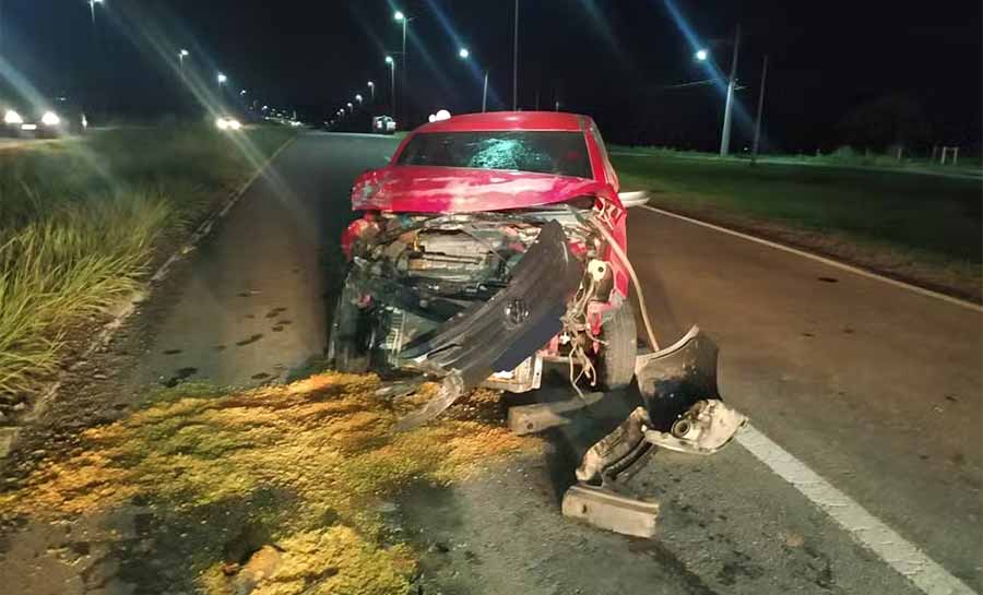 Colisão entre dois carros deixa quatro feridos em rodovia no Acre