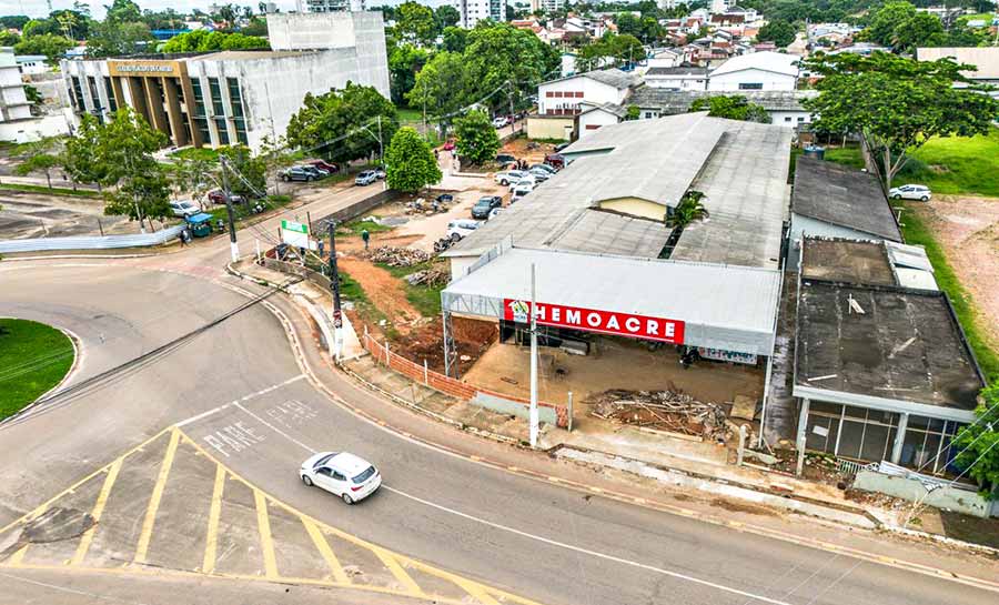 Secretaria de Obras Públicas avança na ampliação do estacionamento do Hemoacre