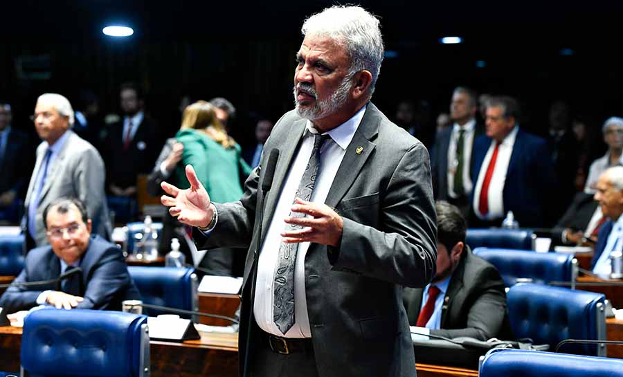 Petecão comemora a aprovação do projeto que restringe a saída temporária de presos