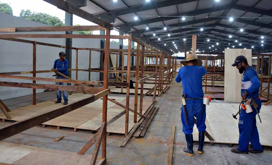 Prefeito de Rio Branco visita Parque de Exposições e vistoria construção dos abrigos