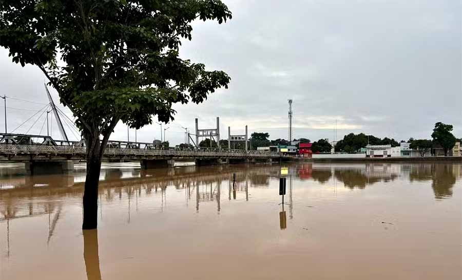 Por causa da cheia na capital, Deracre avalia adiar reabertura da Ponte Metálica